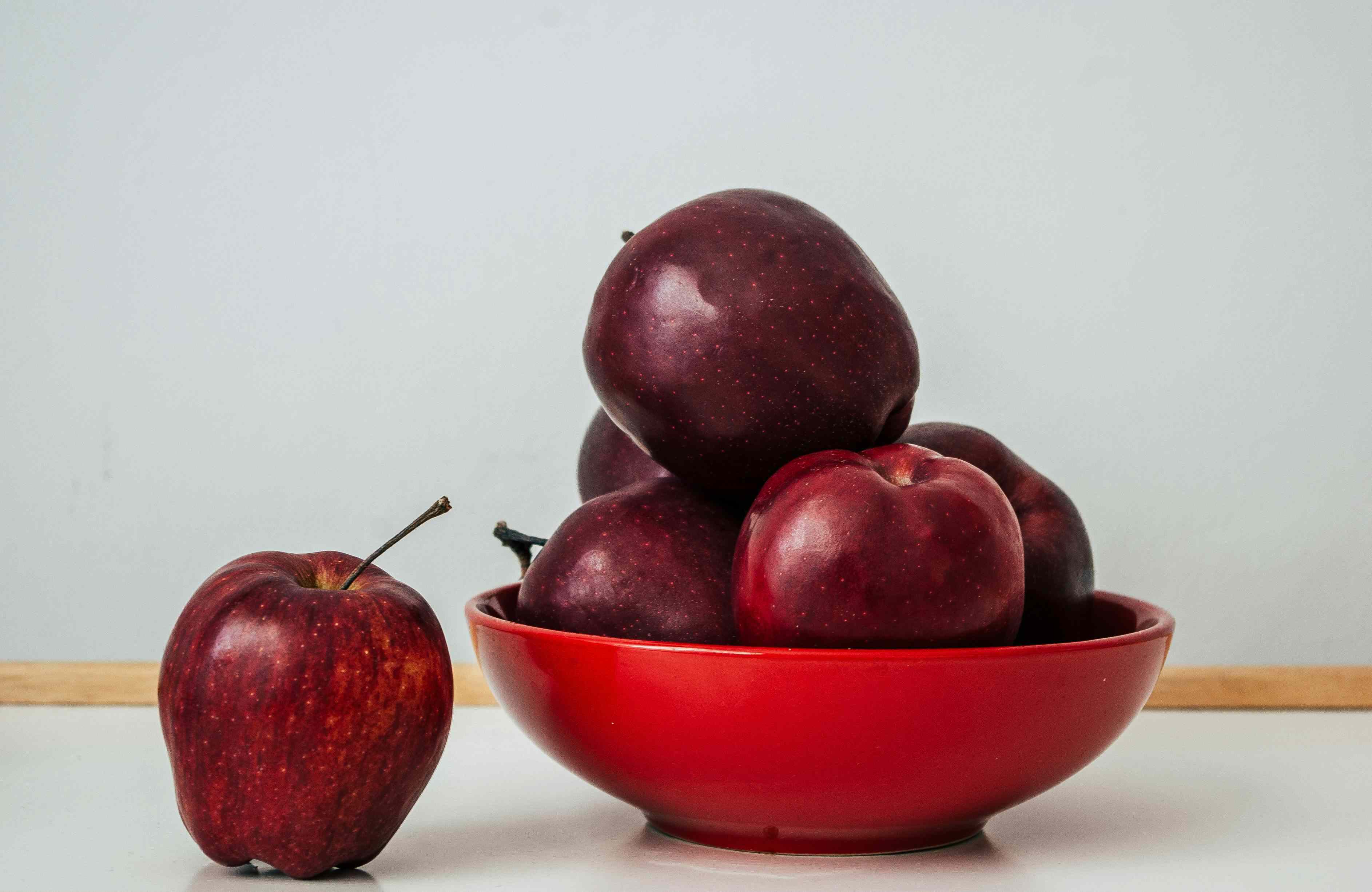 Organic vs Conventional Fruits: A Complete Buyer's Guide
